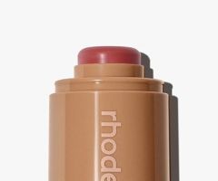 Rhode by Hailey Bieber Pocket Blush Sleepy Girl - Soft Mauve 0.18