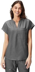 Fabletics Women's Evolve 3-Pocket Scrub Top with an Oversize