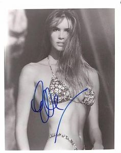 Elle Macpherson Signed Autograph 8x10 Photo - Stunning Swimsuit M